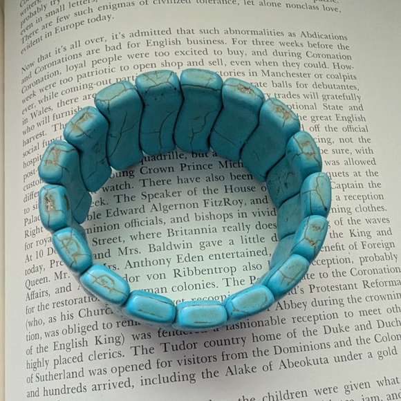 Turquoise Large Stretch Bracelet - Picture 8 of 8